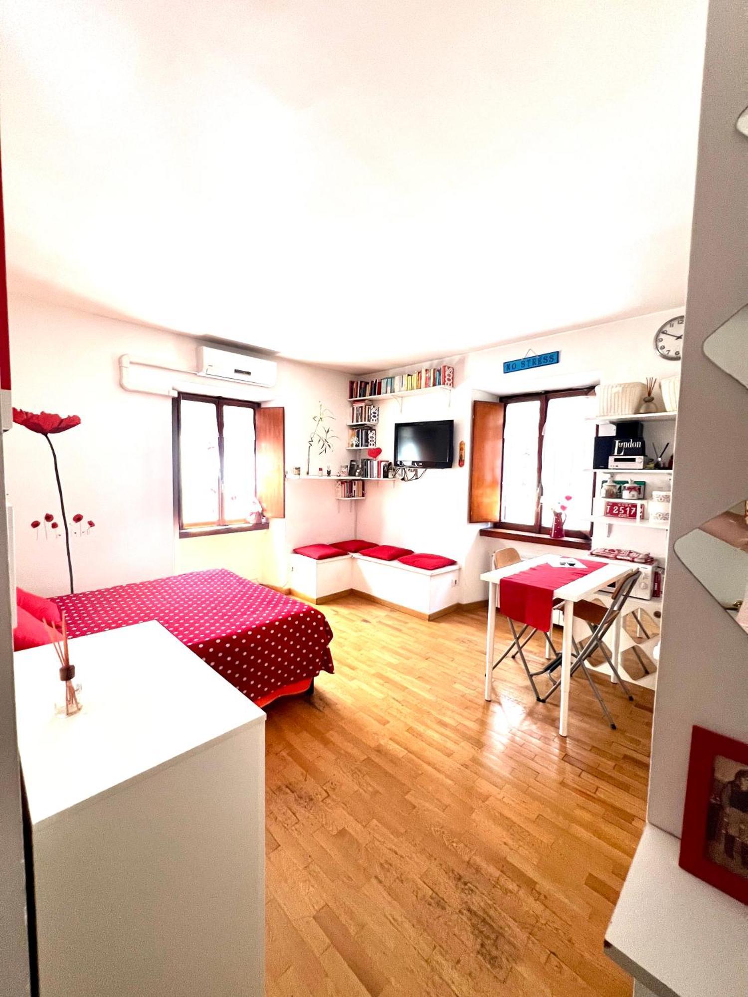 Lovely Studio Near Colosseum Rome Exterior photo