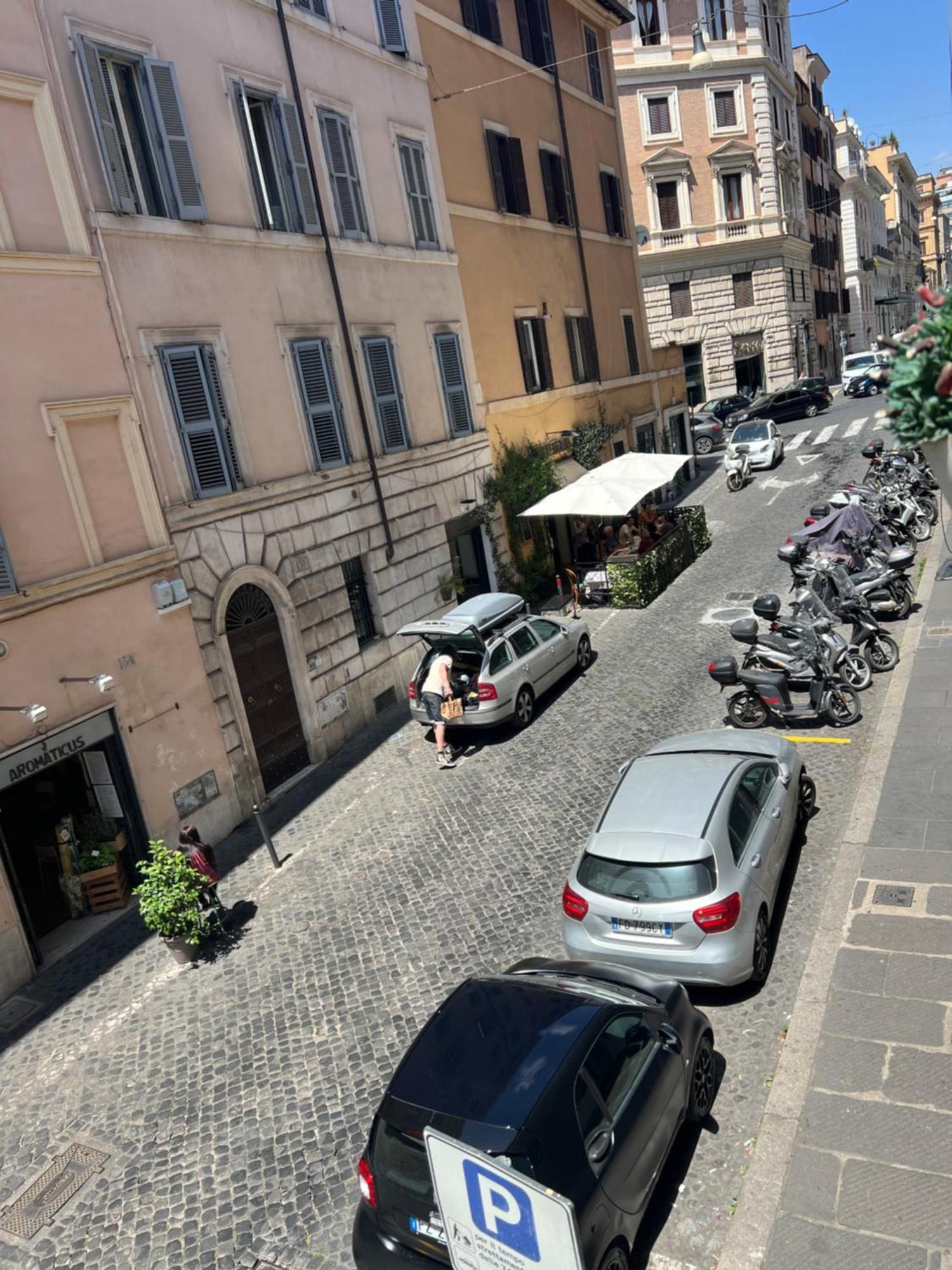 Lovely Studio Near Colosseum Rome Exterior photo